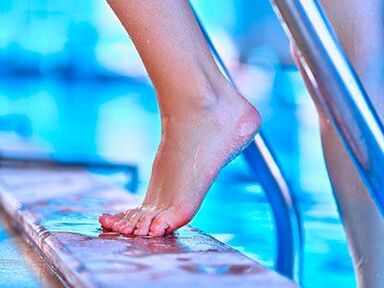 Nail fungus infection can occur in the swimming pool